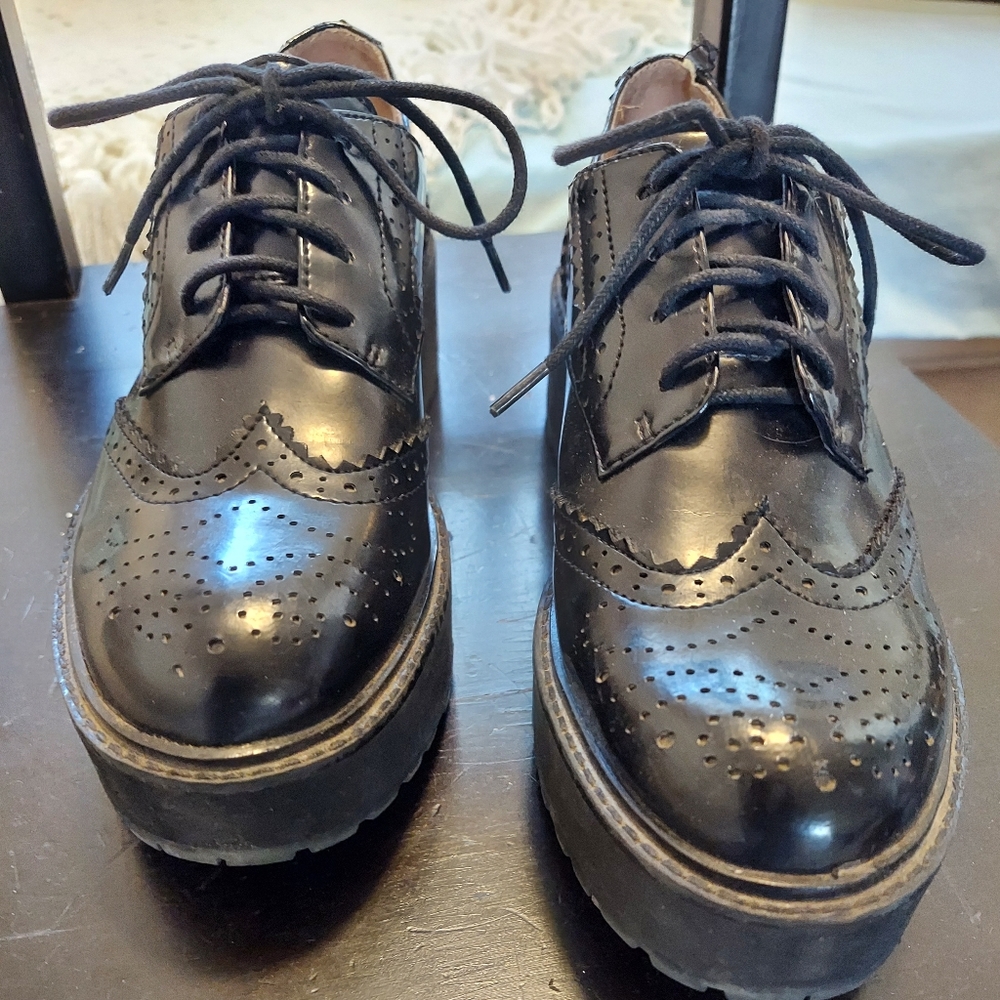 🖤ZARA WINGTIP PLATFORM OXFORDS!🖤